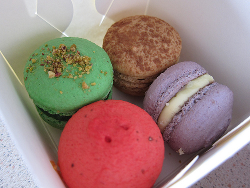 Bonjouk Macarons