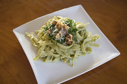 Fettuccine with Parsley Pesto and&nbsp;Walnuts