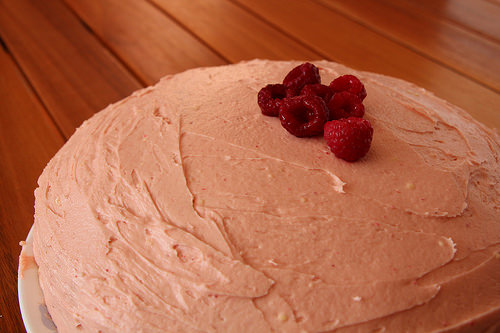 Raspberry Cake with Raspberry Vanilla&nbsp;Buttercream